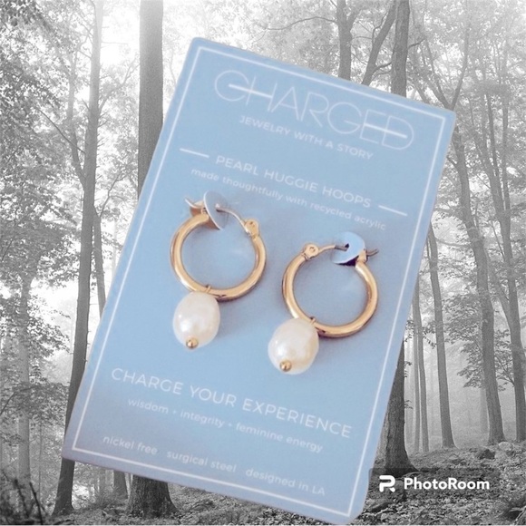 Charged | NWT Pearl Gold Tone Huggie Earrings Wisdom Integrity Feminine Energy - Picture 4 of 4